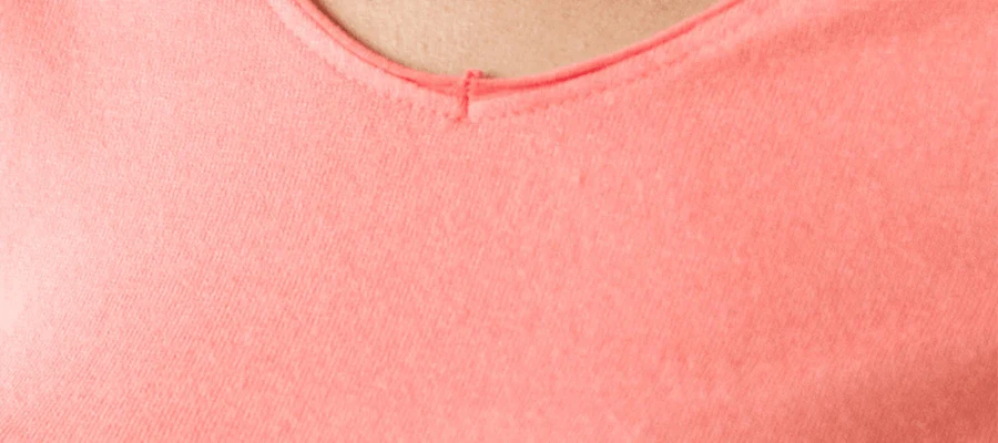 Cómo combinar ropa de color salmón